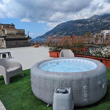 Piccolo Appartamento Con Grande Terrazzo Panoramico 마이오리 외부 사진