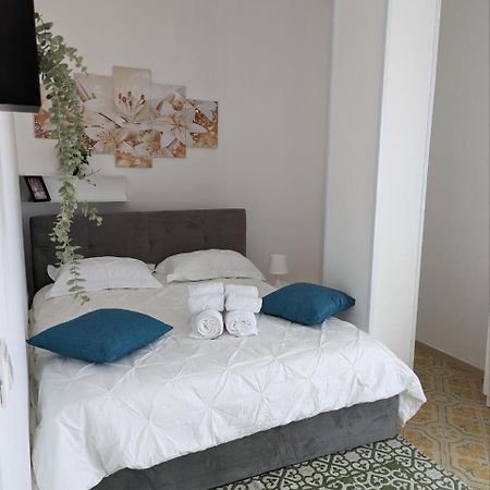 Piccolo Appartamento Con Grande Terrazzo Panoramico 마이오리 외부 사진