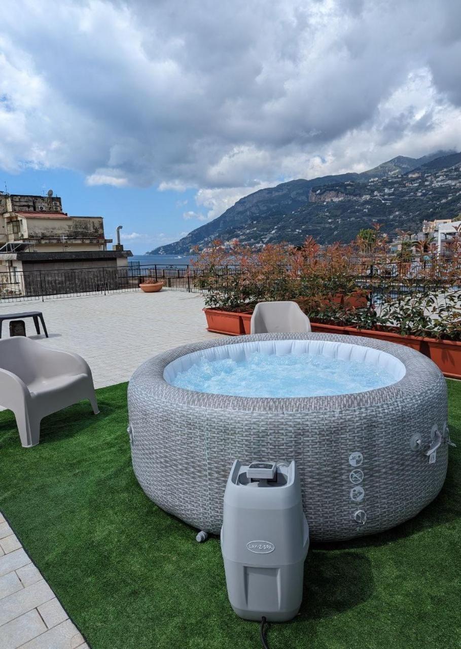Piccolo Appartamento Con Grande Terrazzo Panoramico 마이오리 외부 사진